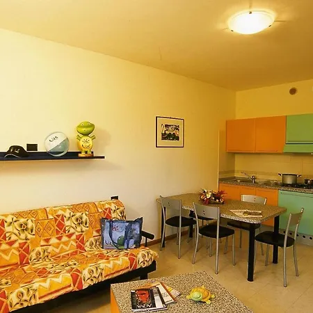 Tize Village Hotel 4*