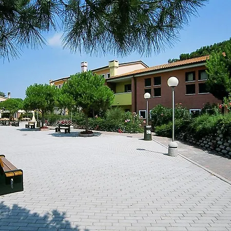 Hotel Tize Village 4*